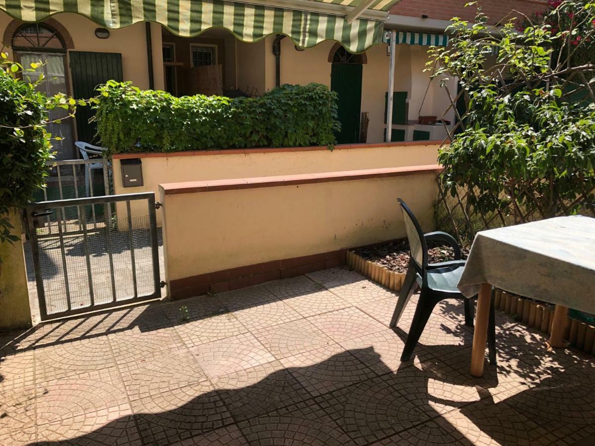 Appartamento Curato Con Giardino Marina Romea Exterior foto