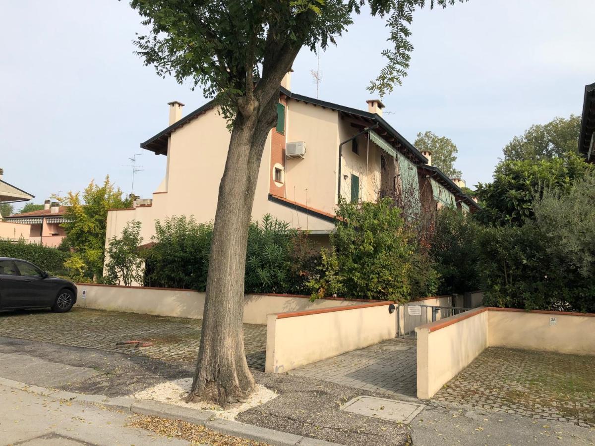 Appartamento Curato Con Giardino Marina Romea Exterior foto